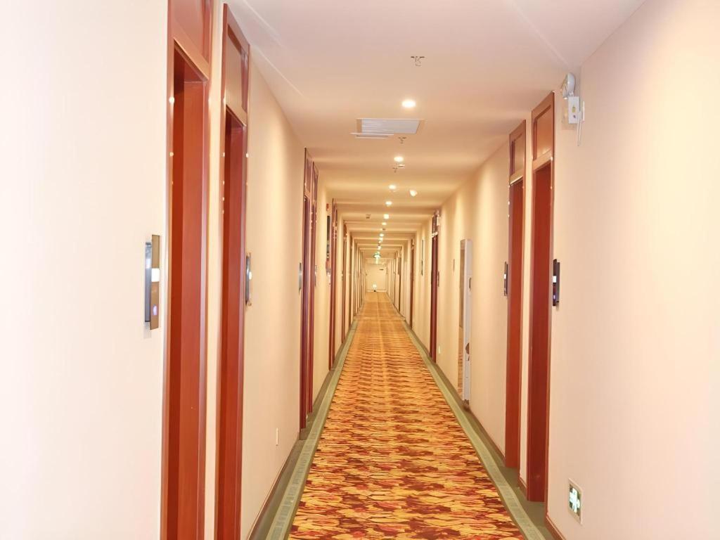 Greentree Alliance Yichang East Yichang Station Hotel Exterior foto