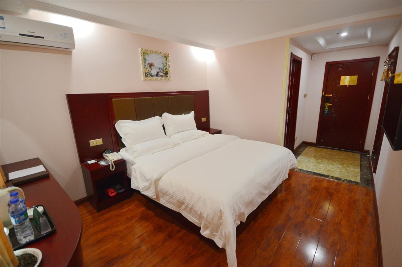 Greentree Alliance Yichang East Yichang Station Hotel Exterior foto