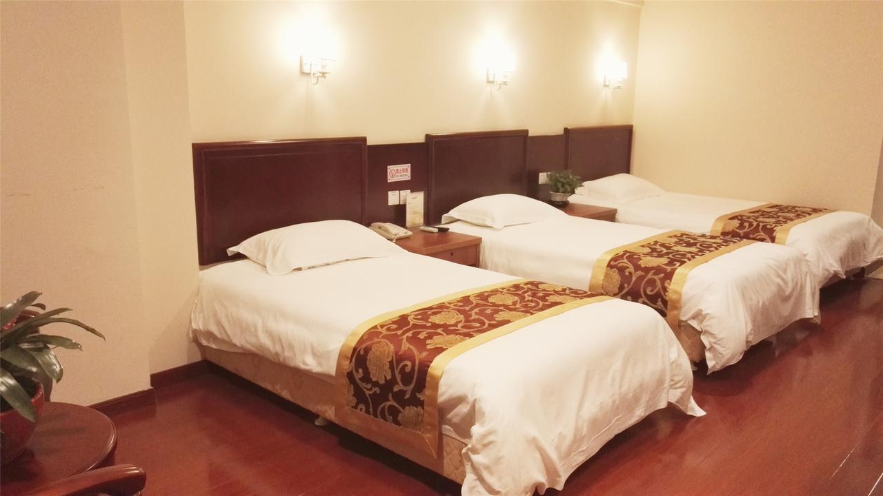 Greentree Alliance Yichang East Yichang Station Hotel Exterior foto