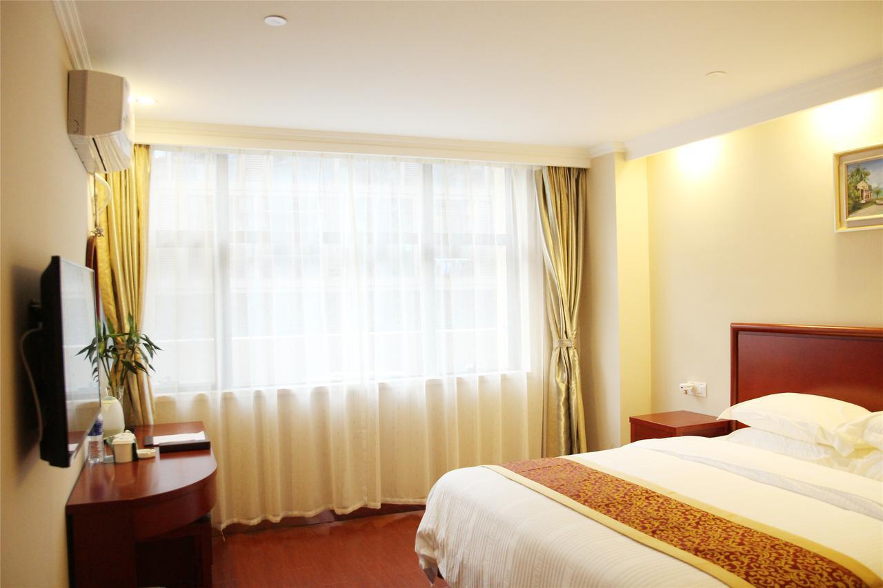 Greentree Alliance Yichang East Yichang Station Hotel Exterior foto